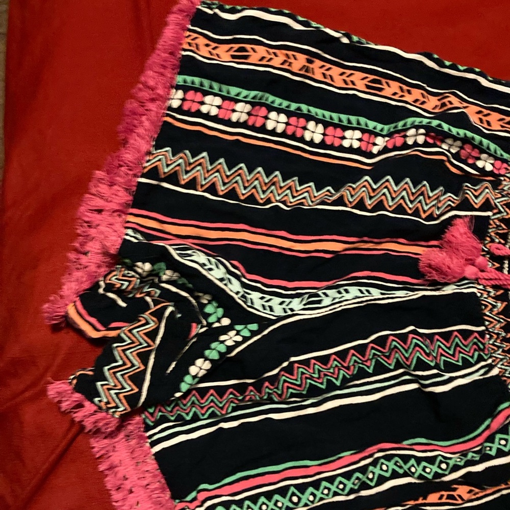 Shorts - Picture 3 of 4